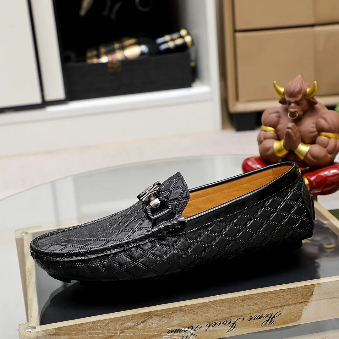 Men's shoes💰360💰🕷🕷️【 GUCCI 】Gucci's best-selling trendy men's casual slip-on shoes 🇨🇳Official website original 1:1 mold 💯Original quality, fine workmanship ☘Fashionable and versatile, perfect shape, comfortable on the feet 🍓Trendy men's recommended model, imported cowhide on the top layer 🎋High-quality pigskin lining, rubber wear-resistant and non-slip outsole, high-end atmosphere, worth owning 🍉Optional 38-44